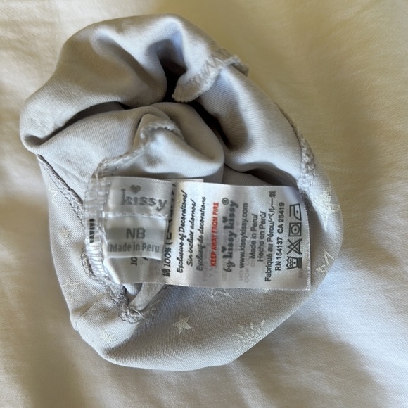 Never worn KISSY KISSY
Starry Sky Knotted Baby Hat - Picture 6 of 6